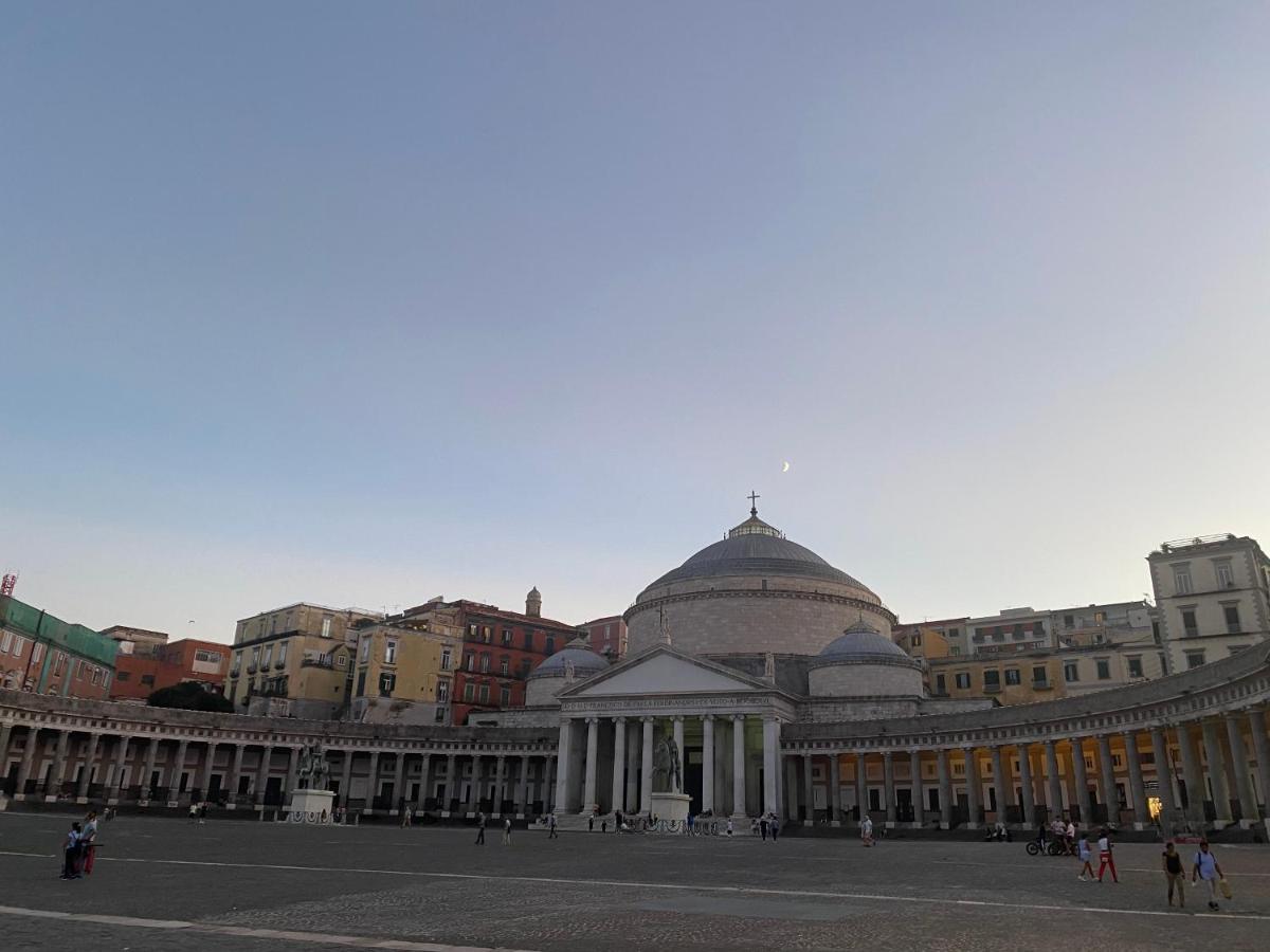 Casa Tiare, The Heart Of Piazza Plebiscito Apartman Nápoly Kültér fotó